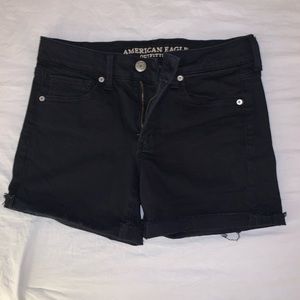 American Eagle Midi shorts